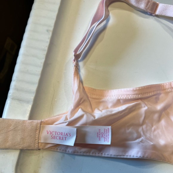 Victoria’s Secret Soft Pink Bra. Size 34D. - Picture 6 of 8